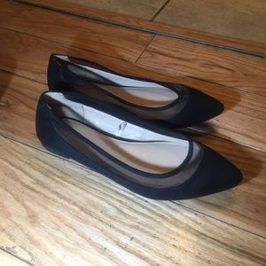 Chic slip on black pointed flats
