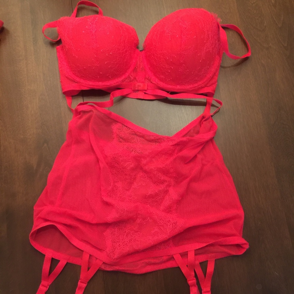 Victoria's Secret Lace Strappy Lingerie/Bra
