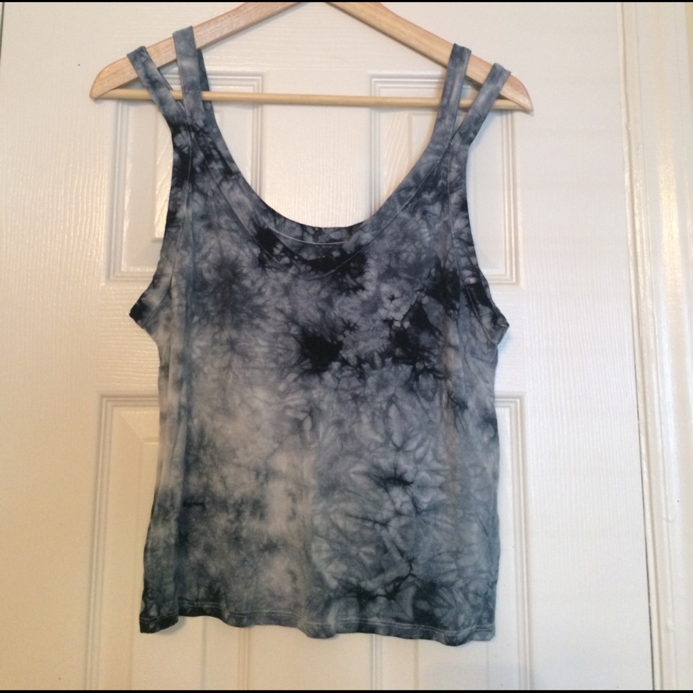 New with tags tye dye tank