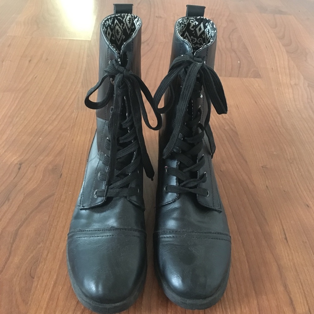 Black Boots