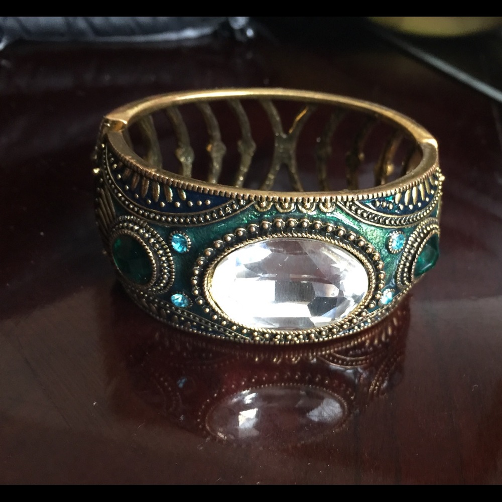 Bracelet