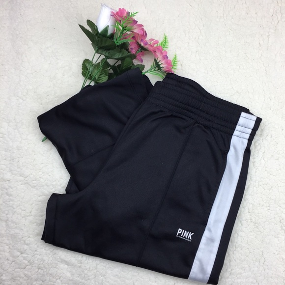 PINK Victoria's Secret Pants - Victoria Secret Pink collection sweatpants 🖤☁️s.S