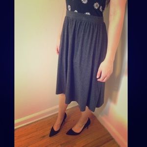 NEVER WORN gray knee length skirt
