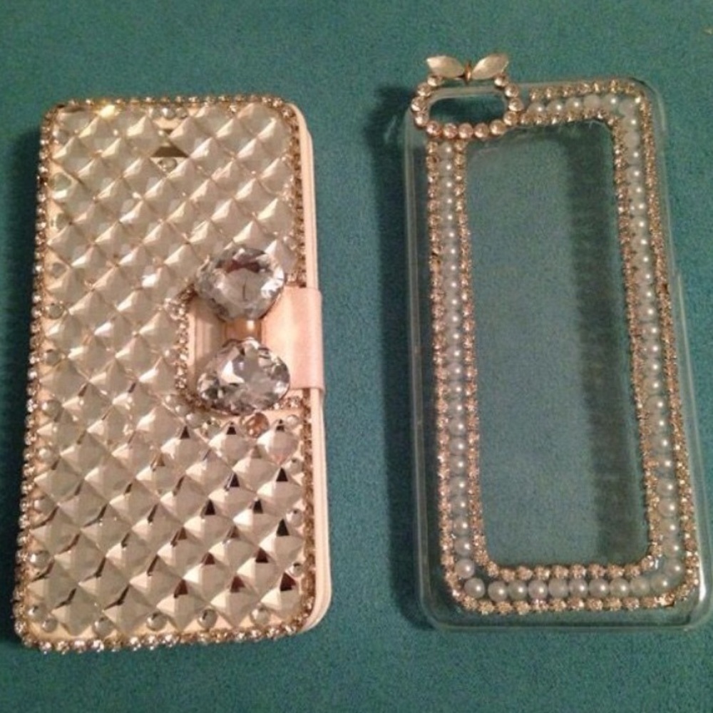 ❌SOLD❌ 2 cases for iPhone 5/5c. Very classy.