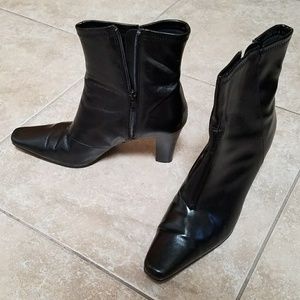 Worthington black pointed ankle booties