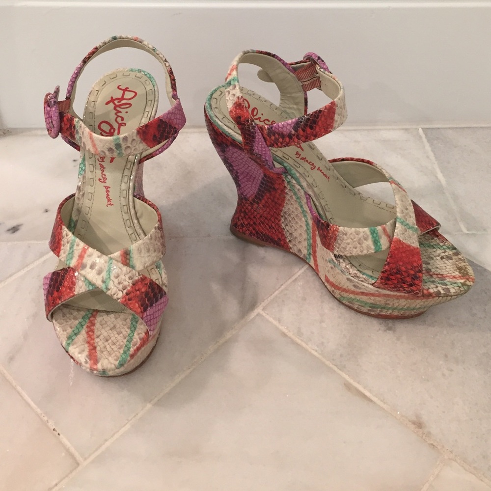 Alice and Olivia snake embossed wedges Size 6