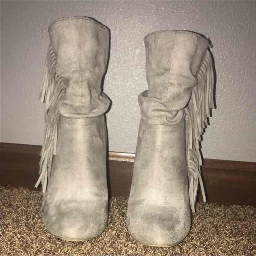 Gray wedge boots with fringe! suede  size 7