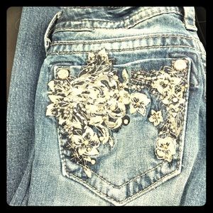 Beautiful Miss Me jeans, hardly ever wore!