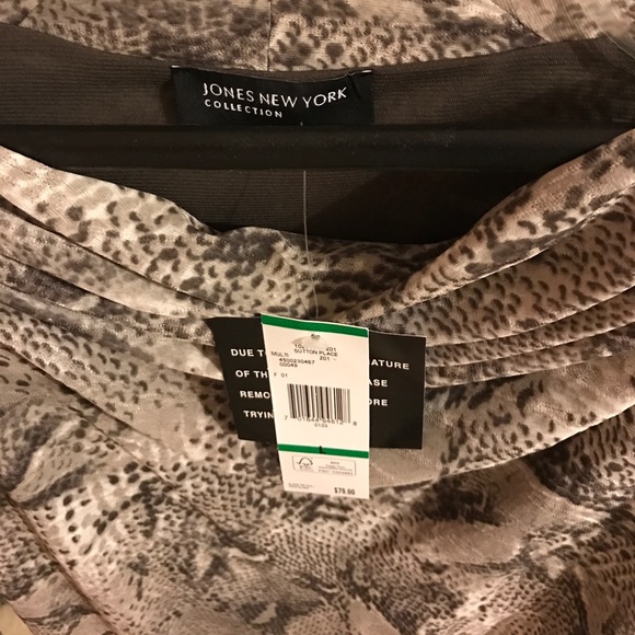 Top - Picture 2 of 3