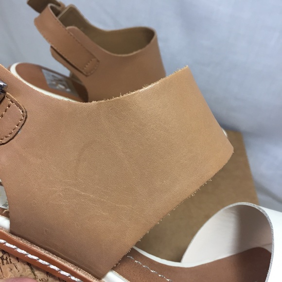 ❌SOLD❌ DV By Dolce Vita Jonee Tan Leather Wedges 9 - Picture 4 of 7