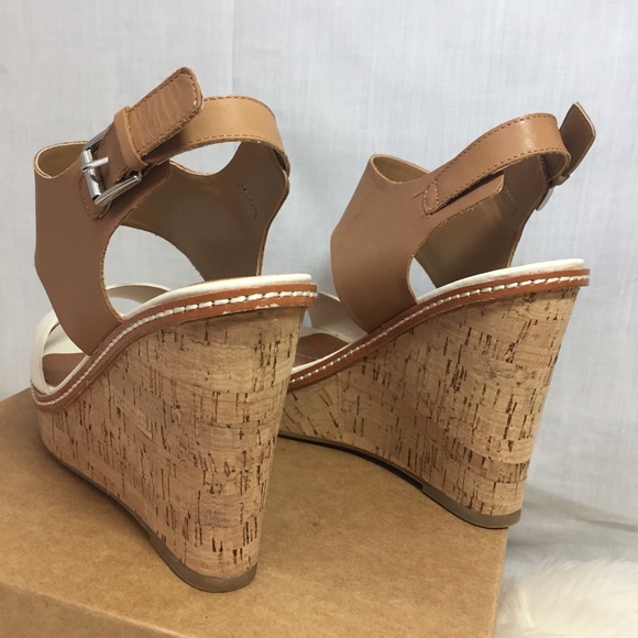 ❌SOLD❌ DV By Dolce Vita Jonee Tan Leather Wedges 9 - Picture 5 of 7