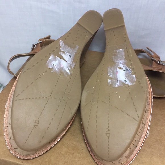 ❌SOLD❌ DV By Dolce Vita Jonee Tan Leather Wedges 9 - Picture 7 of 7