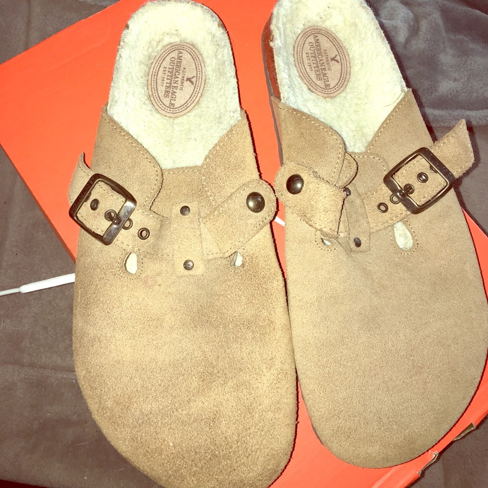 American Eagle clogs