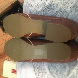 B.A.I.T Shoes - Brown heeled pump with tan trim that are unworn B.A.I.T Shoes - Brown heeled pump with tan trim that are unworn
