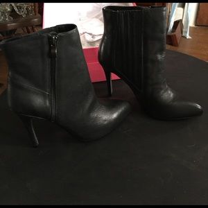 Chinese laundry ankle boots leather