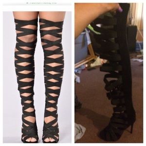 Sexy strapped up pumps