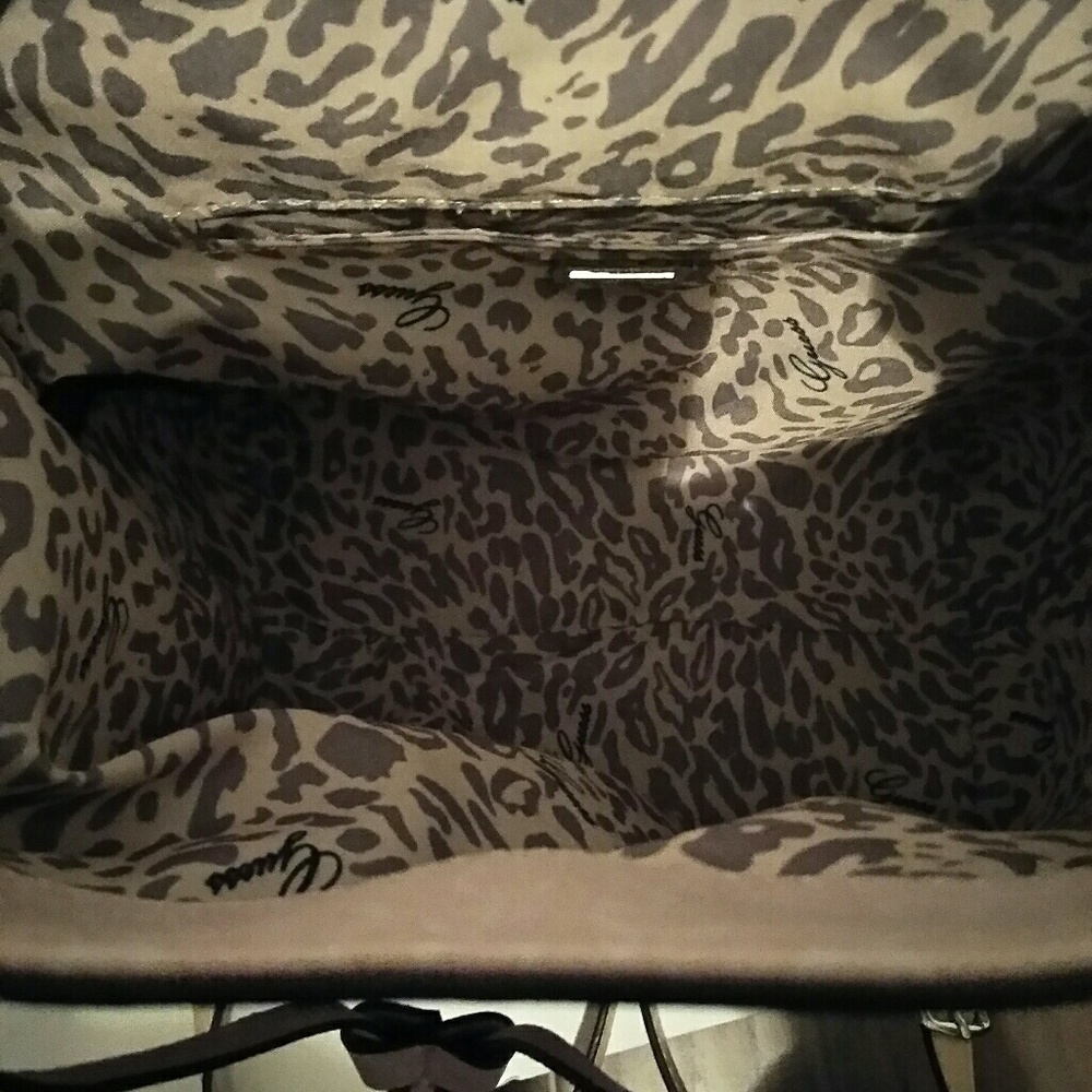Guess Backpack - NWT - Picture 3 of 3