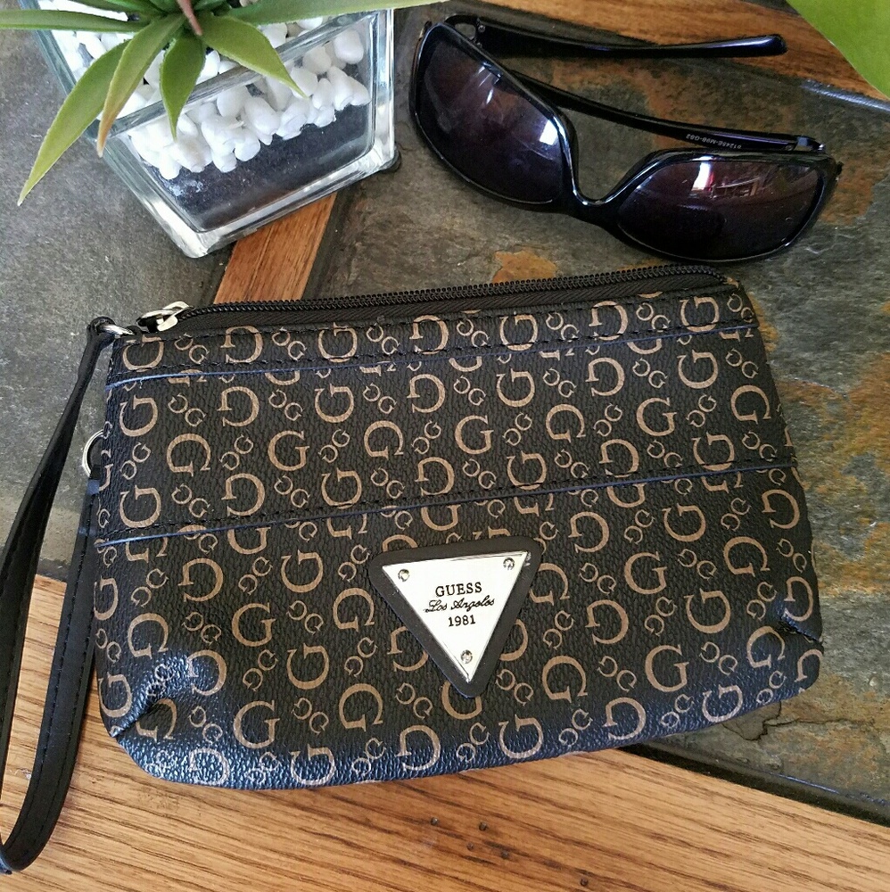 Guess wristlet