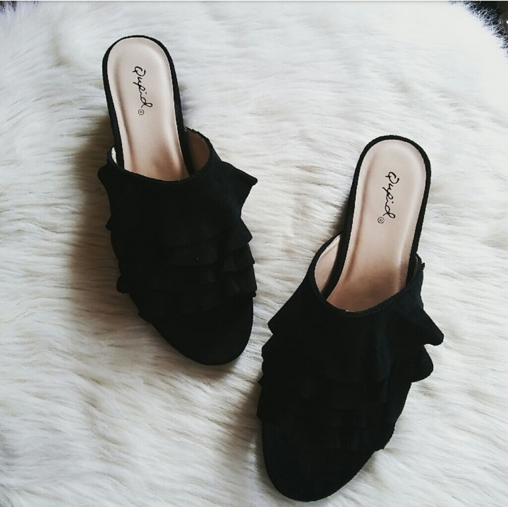 LAST PAIR!!//The Chloe// Black ruffle mules - Picture 4 of 8