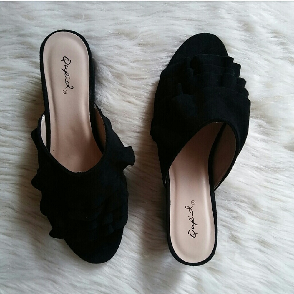 LAST PAIR!!//The Chloe// Black ruffle mules - Picture 5 of 8