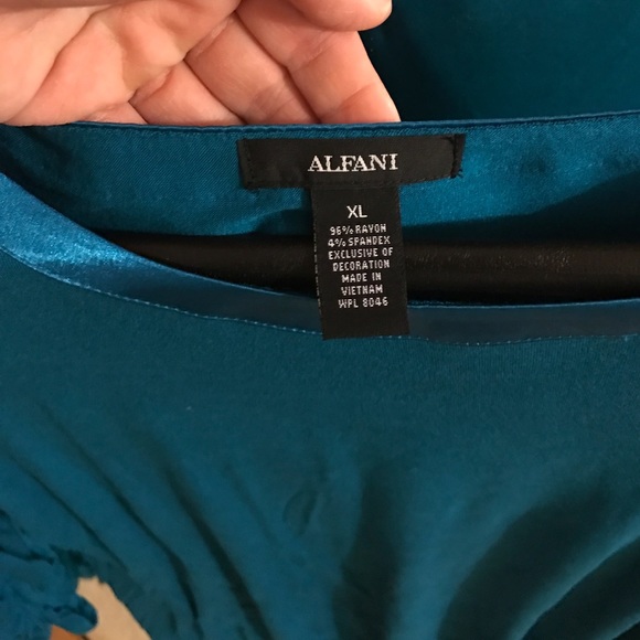 Top - Picture 2 of 2