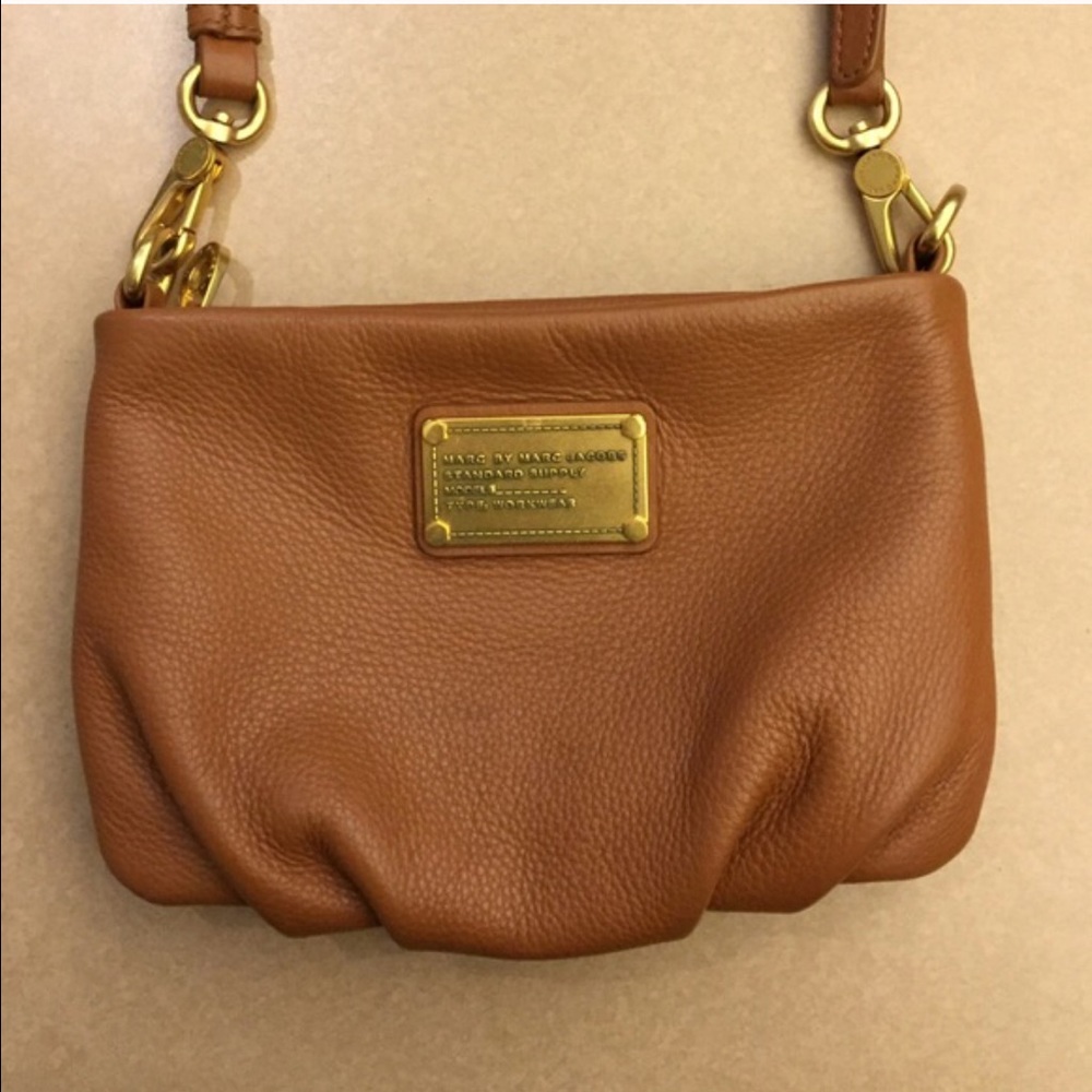 FLASH SALE Marc by Marc Jacobs crossbody purse