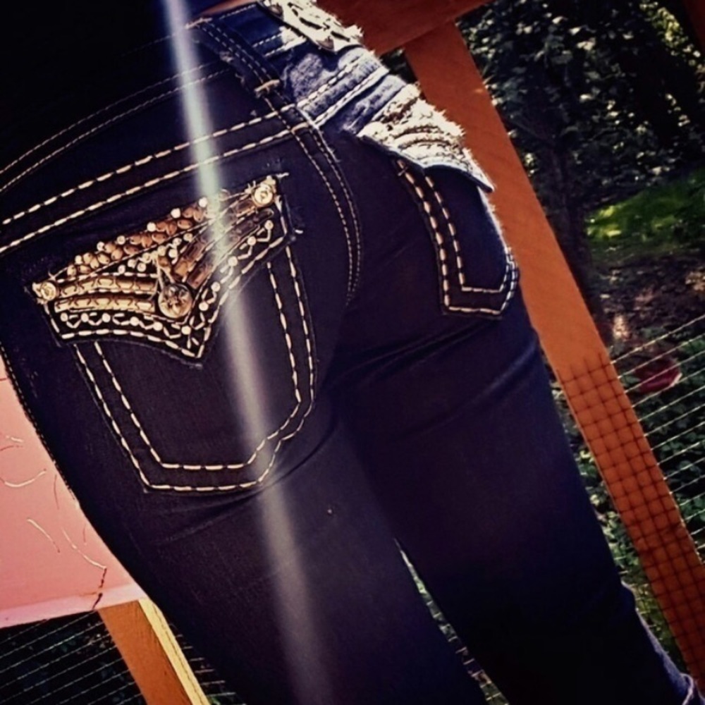 Like New Miss Me Jeans