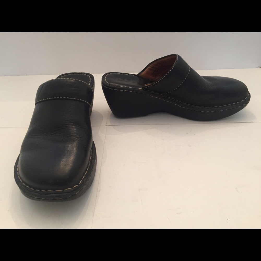 Ladies Born leather mules, hardly worn