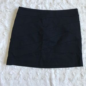 Express black mini skirt Sz 6.