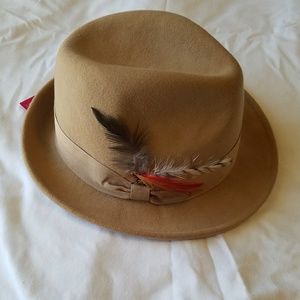 Xhilaration feather fedora hat