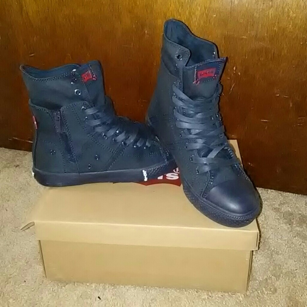 Levi's sneakers