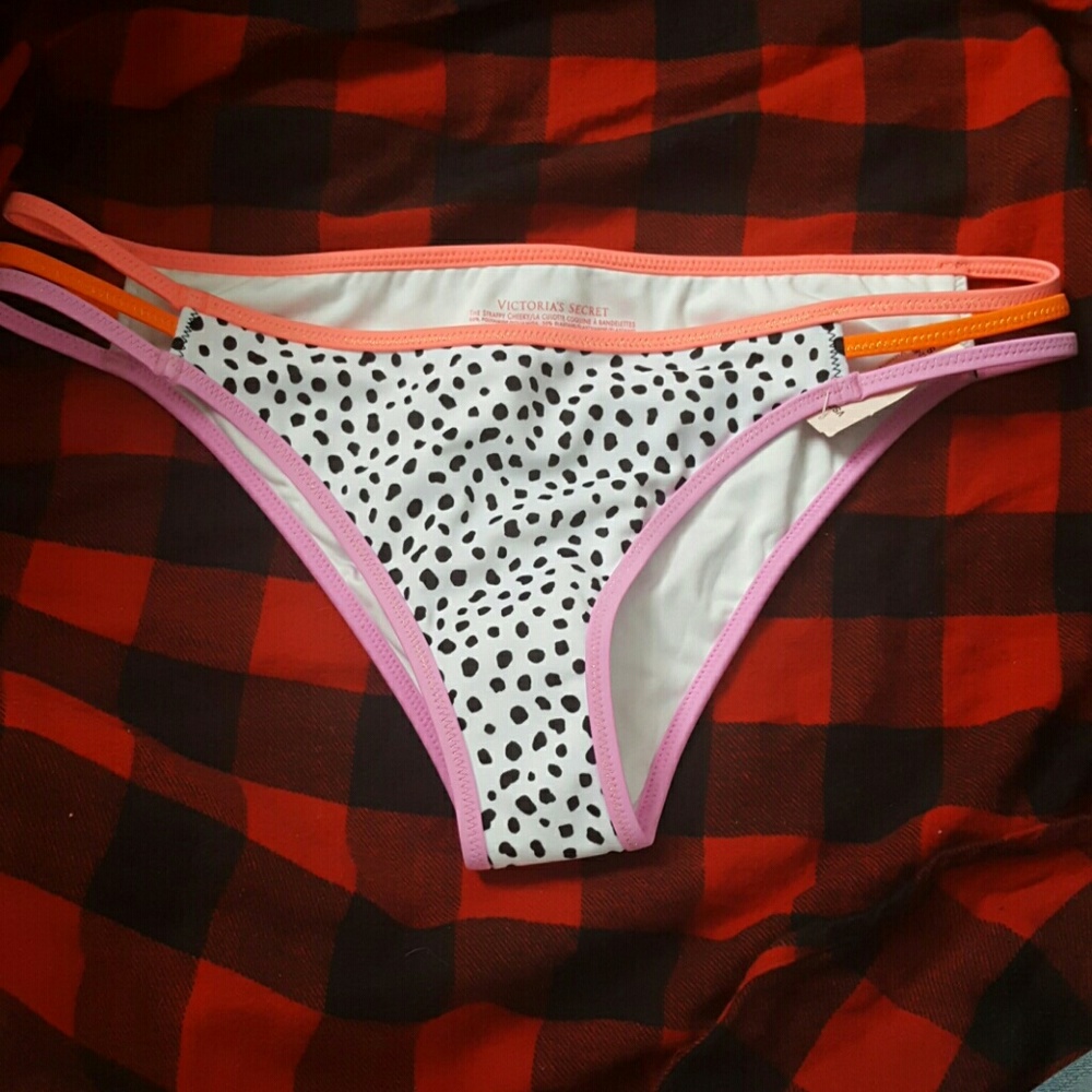 V.S bikini bottoms