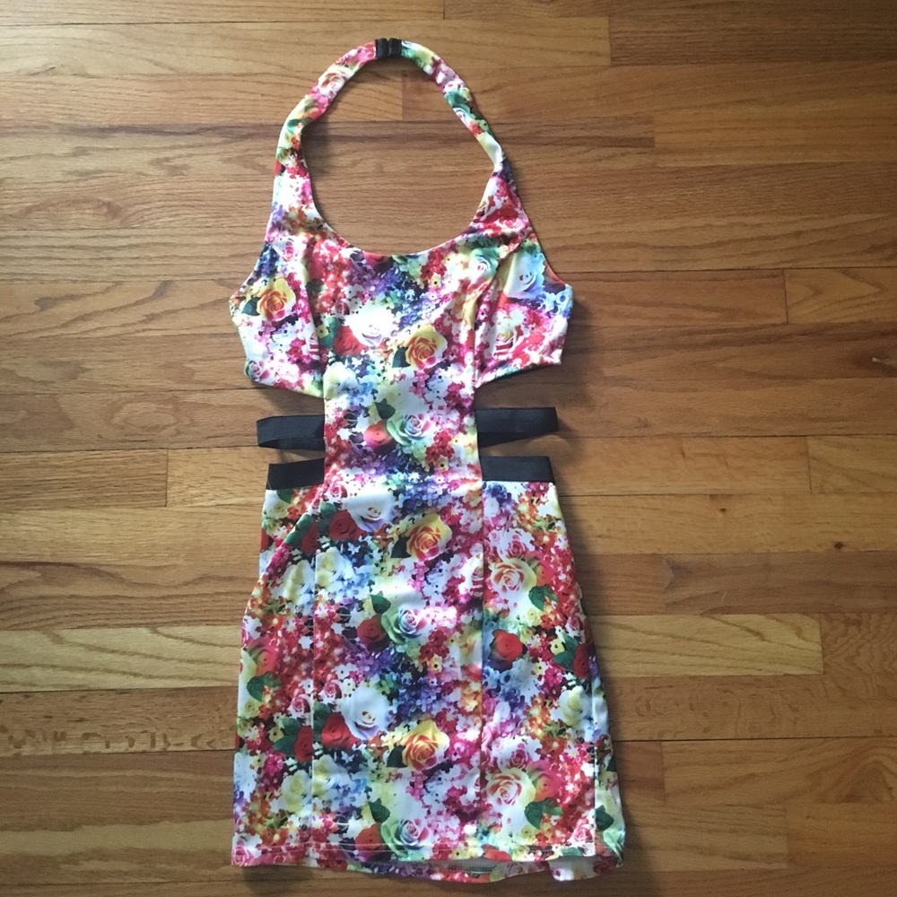Tobi floral open back dress