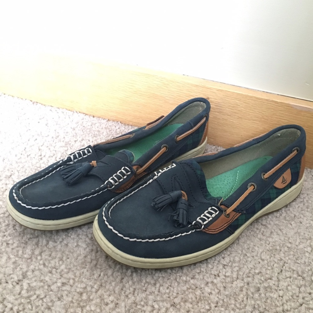 Navy blue and green Sperry shoes! Offers welcomed!