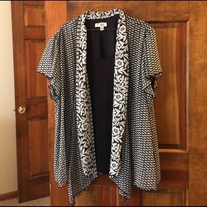 Black/white top looks like 2 pieces size 22/24
