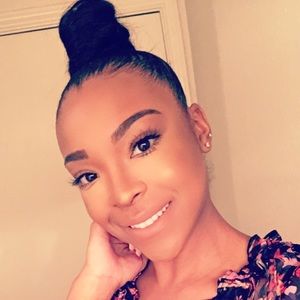 Meet your Posher, Sabrina