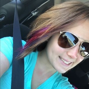 Meet your Posher, Olivia