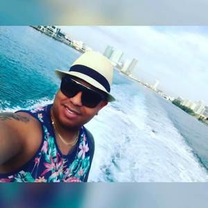 Meet your Posher, Angelo