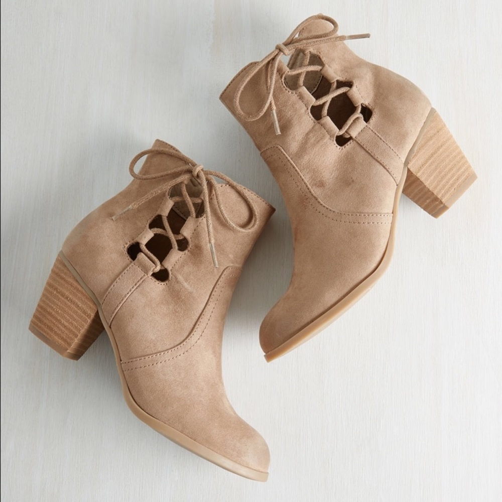 Alive and Sidekicking Bootie