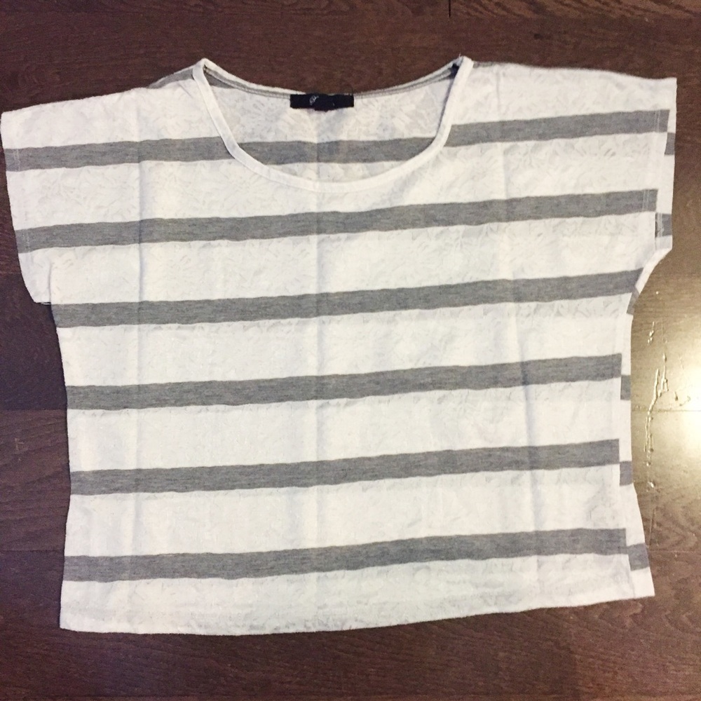 F21 Cream White & Gray Lace Crop Top | Size M