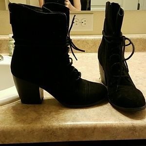 Suade Lace up boots