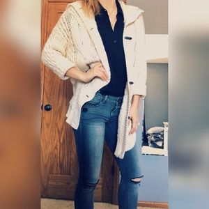 American Eagle Chunky white cardigan