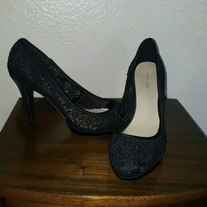 Black lace heals