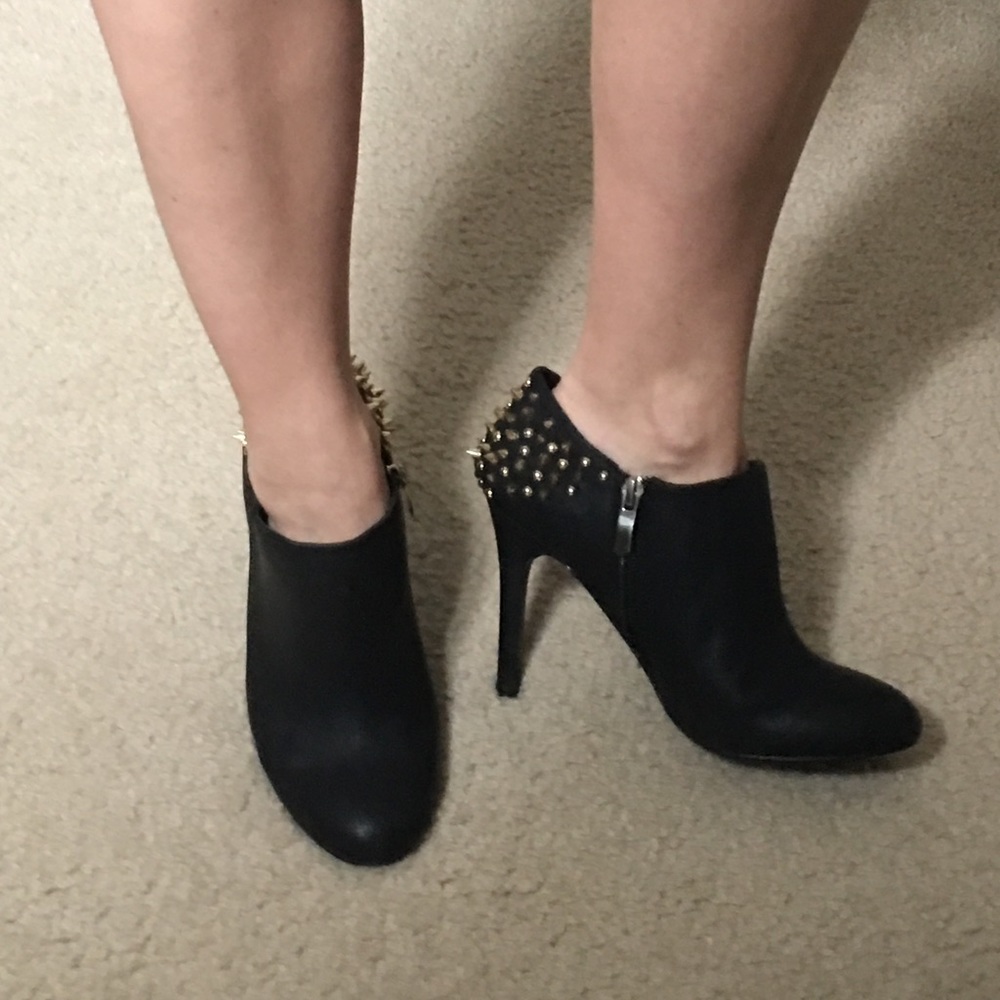 Jessica Simpson booties