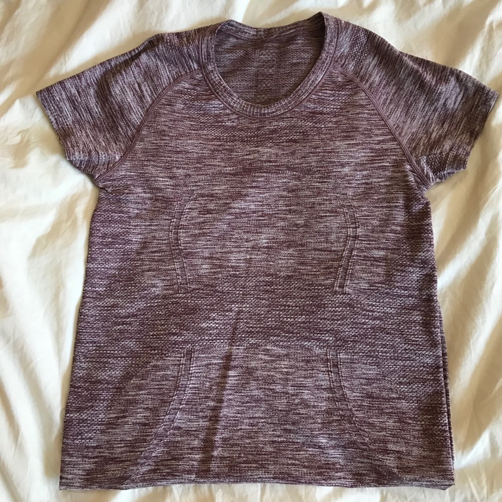 Heathered burgundy swiftly tee size 6