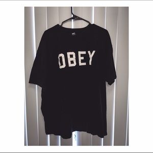 Obey tee