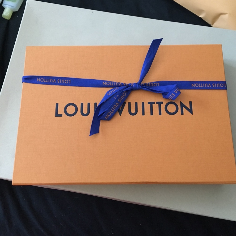 Louis Vuitton box