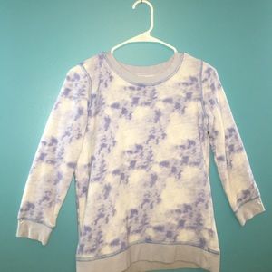 Cute and comfy blue/white shirt