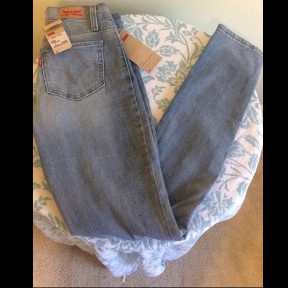 Levi skinny jeans