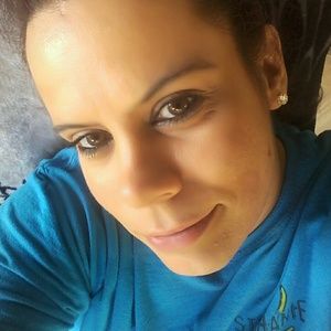 Meet your Posher, Deanna